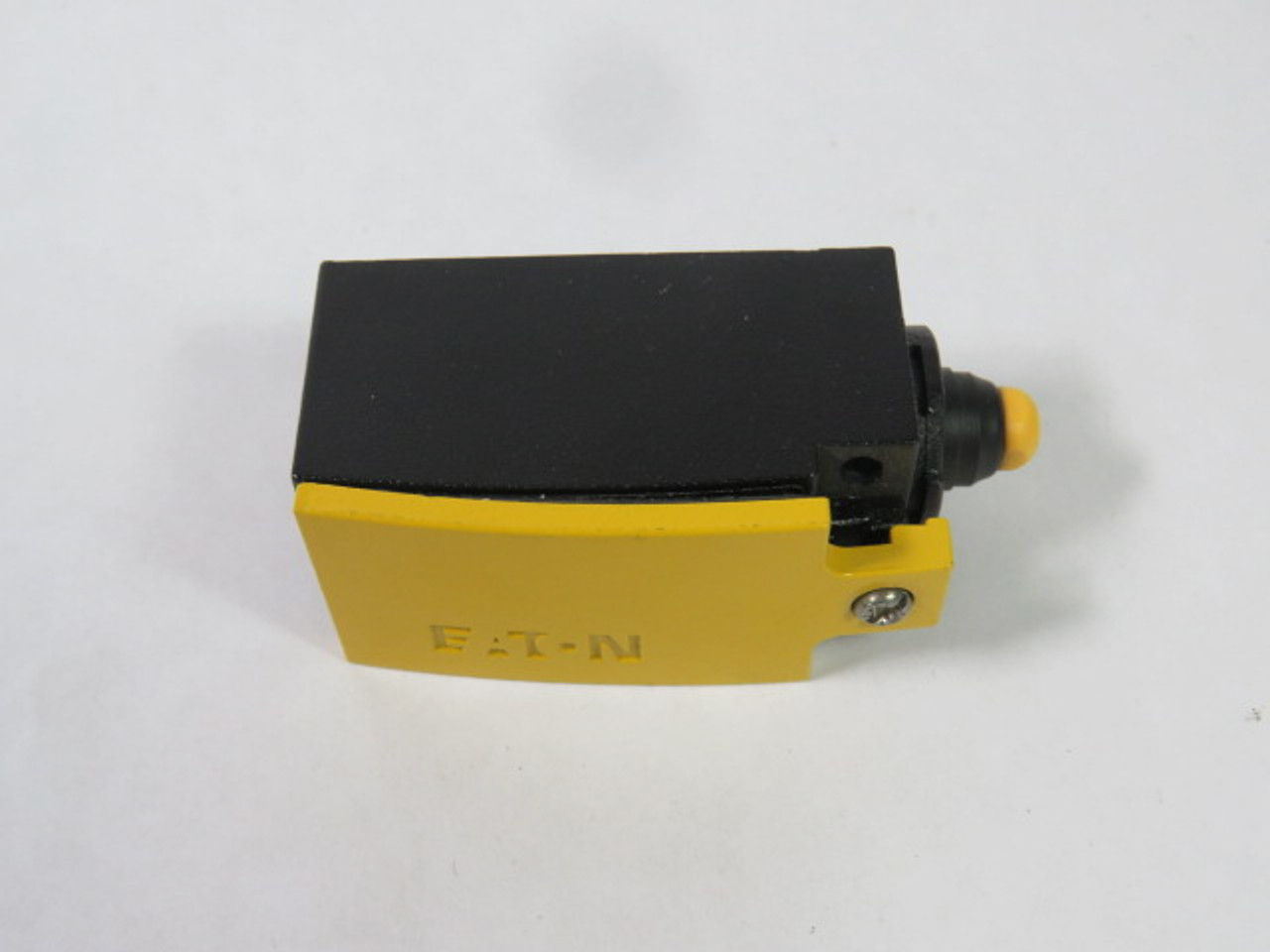 Eaton LSM-11S Safety Position Switch Rounded Plunger 10A 300VAC USED