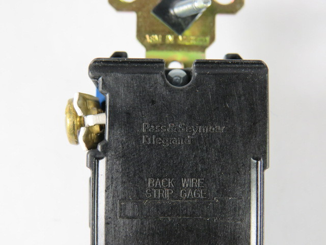 Pass & Seymour PS15AC1WSL Toggle Switch 15A 120/277VAC 1P USED