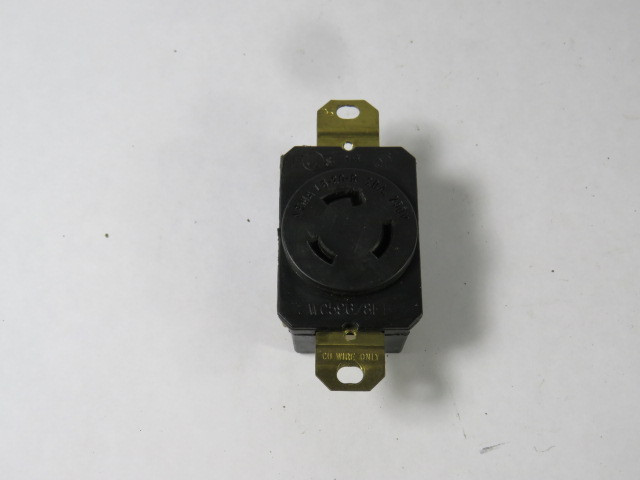 Pass & Seymour L620-R Turnlok Single Receptacle 20A 250V 3W 2P USED