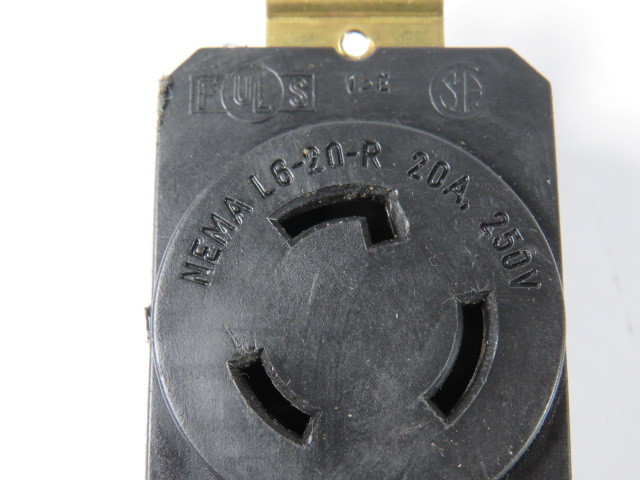 Pass & Seymour L620-R Turnlok Single Receptacle 20A 250V 3W 2P USED