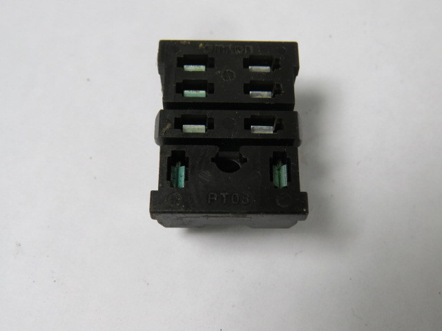Omron PT08 Relay Socket 15A 110VAC 8-Pins USED