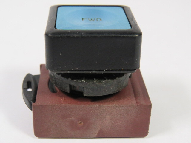 General Electric P9SPNLG Push Button Standard Blue Flush Assorted USED