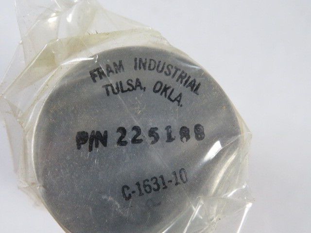 Fram 225188 Filter Element 2.5" ID 5.5" OD 5" L Damaged Box NEW