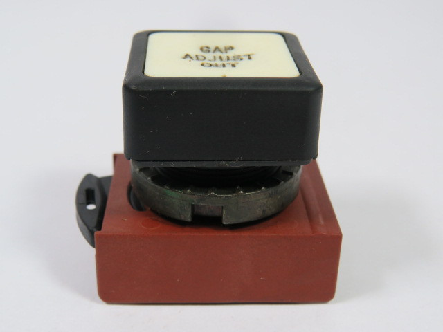 General Electric P9SPNBG Push Button Standard White "GAP ADJUST OUT" USED