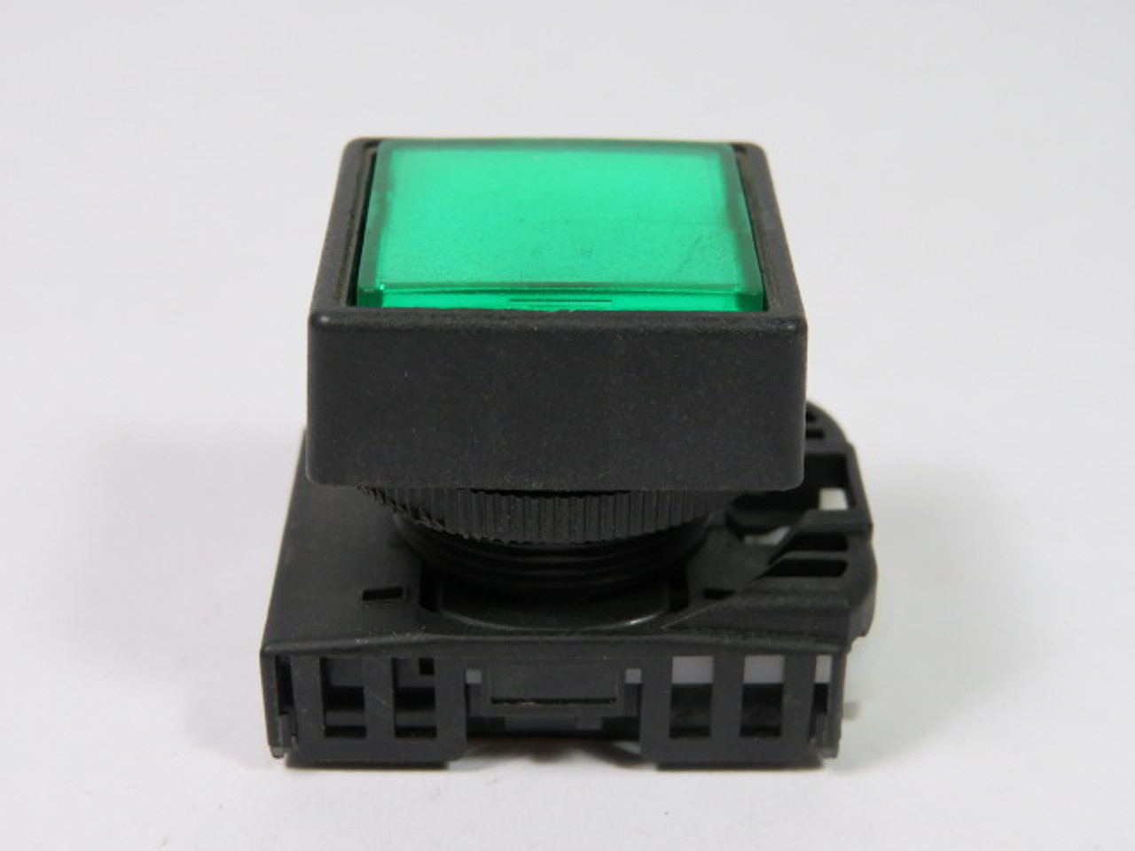 Fuji Electric AR22F0M-E3G Push Button Illum LED 30V 1W Green Flush USED