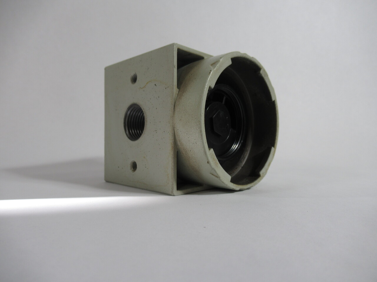 Numatics F32D-04 Flexiblok Coalescing Filter 1/2 NPT 150psi Missing Bowl USED