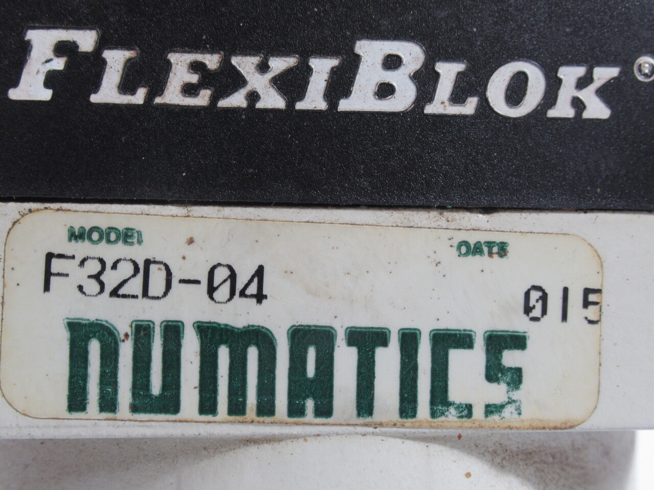 Numatics F32D-04 Flexiblok Coalescing Filter 1/2 NPT 150psi Missing Bowl USED