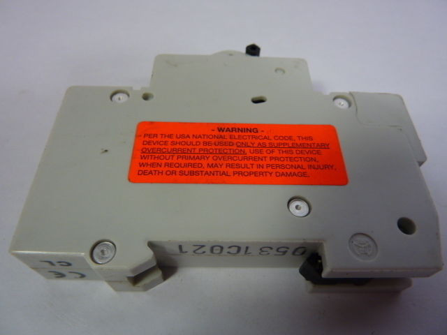 General Electric V07102 Circuit Breaker 2A 1-Pole USED