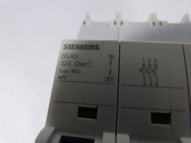 Siemens 5SJ4-332-7HG41 Circuit Breaker 32Amp 2Pole 240V ! NEW !