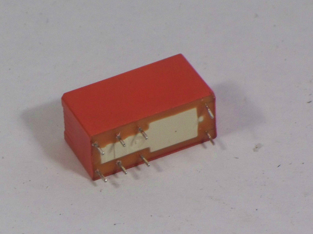 SCHRACK RT314024 RELAY 16A 250V 24VDC USED