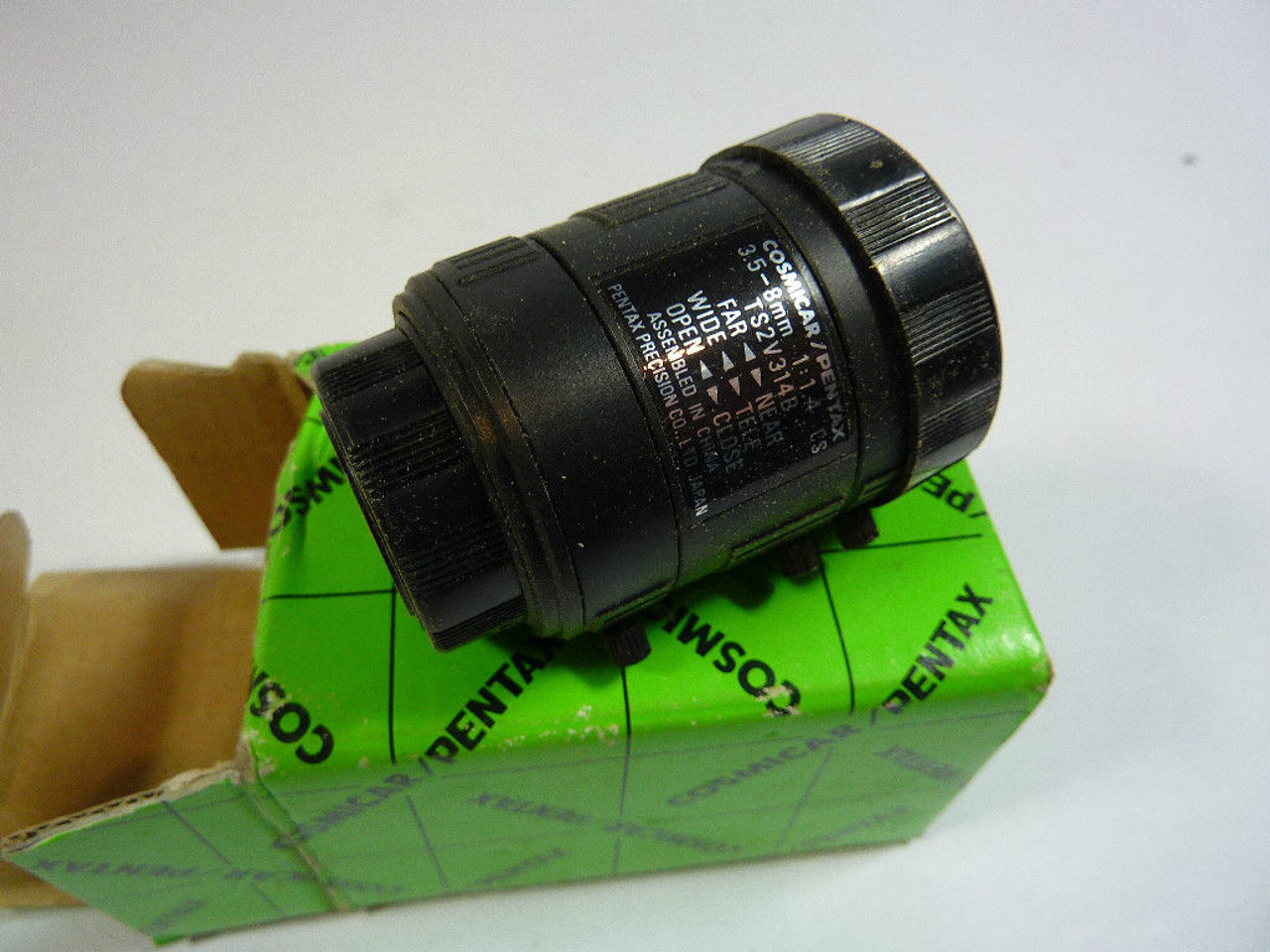 Cosmicar Pentax C70313 Manual Varifocal Lens ! NEW !