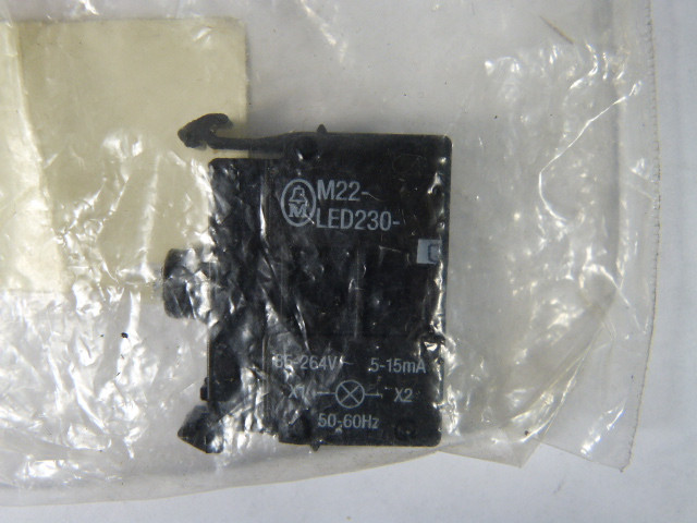 Moeller M22-LED230G Contact Block with LED Green ! NWB !