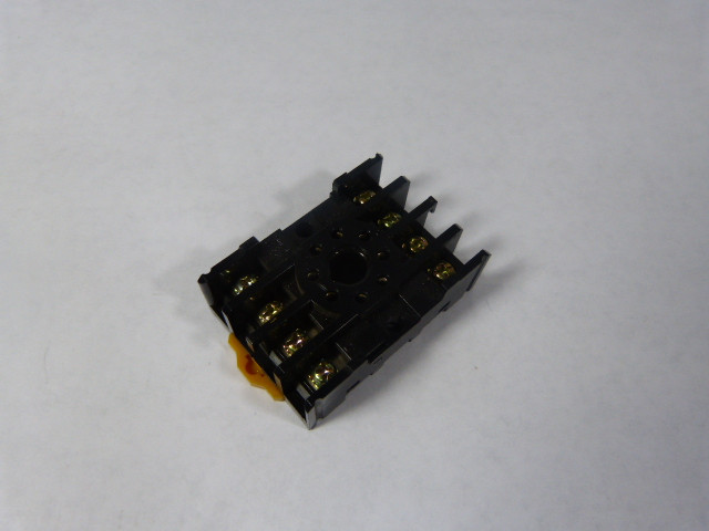 Omron PF085A Relay Socket 8-Pin  USED