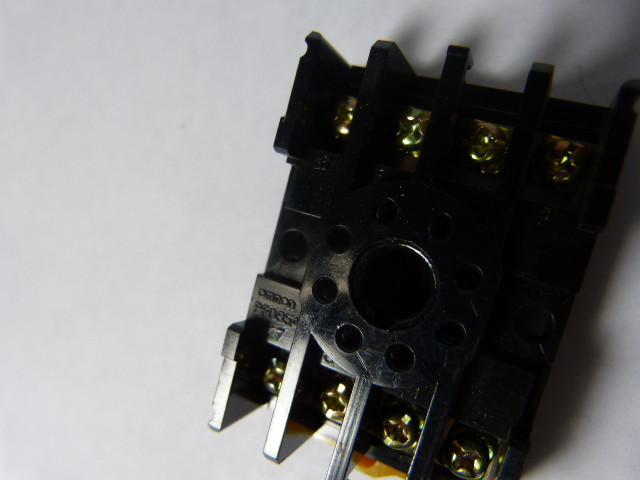 Omron PF085A Relay Socket 8-Pin  USED
