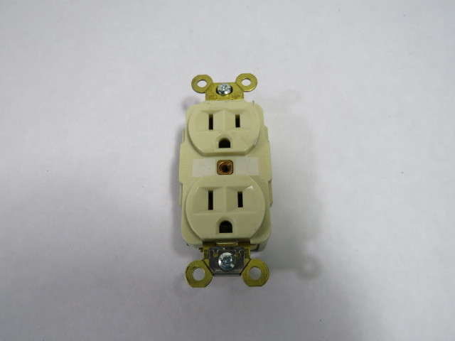 Hubbell HBL5262I Ivory Duplex Receptacle 15A 125V 3W 2P USED