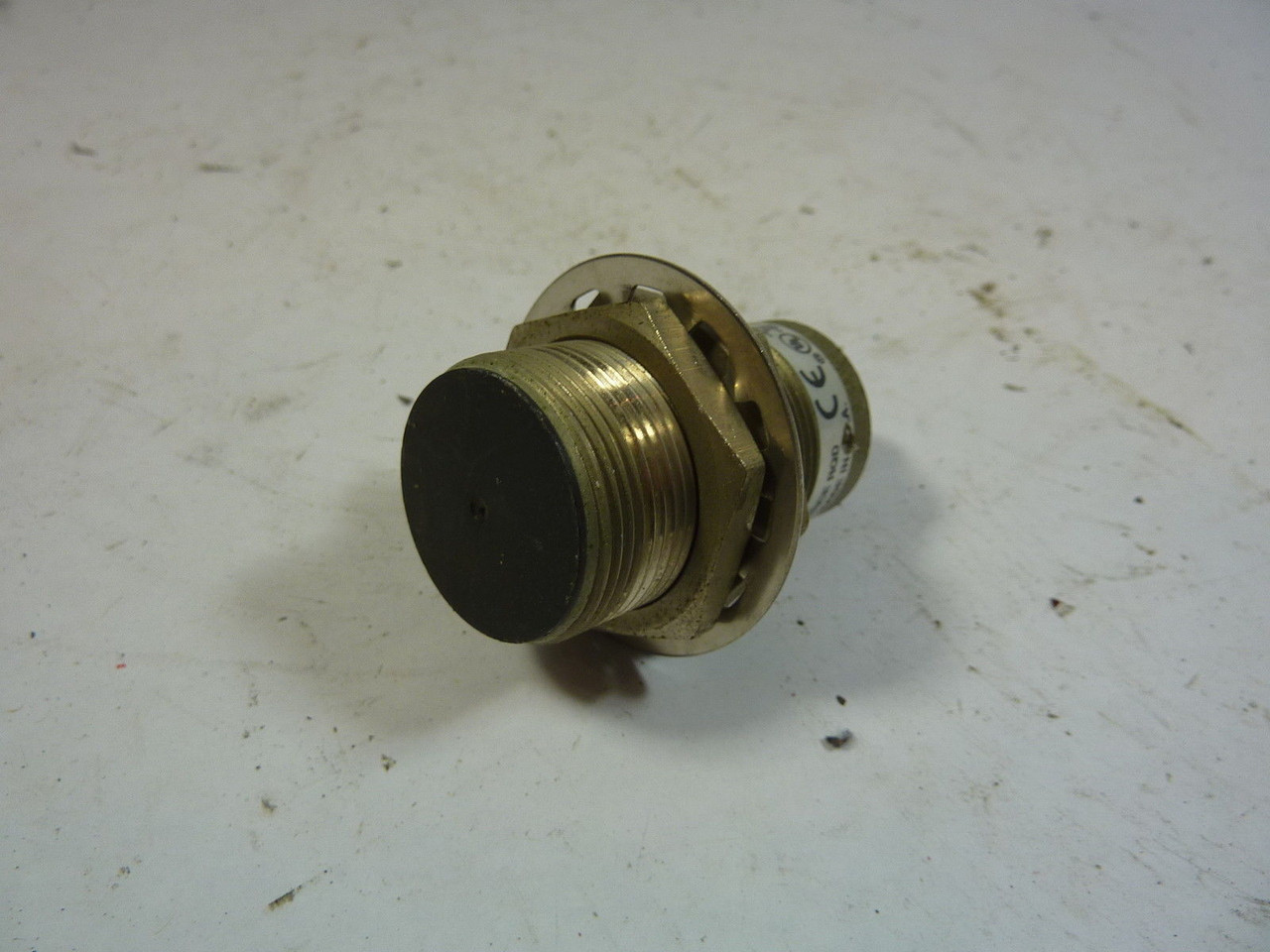 Allen-Bradley 872C-D10NN30-D4 Proximity Switch 10mm USED