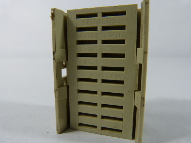 Siemens 8WA1-011-0DF21 Terminal Block 10-Pole 2.5mm USED