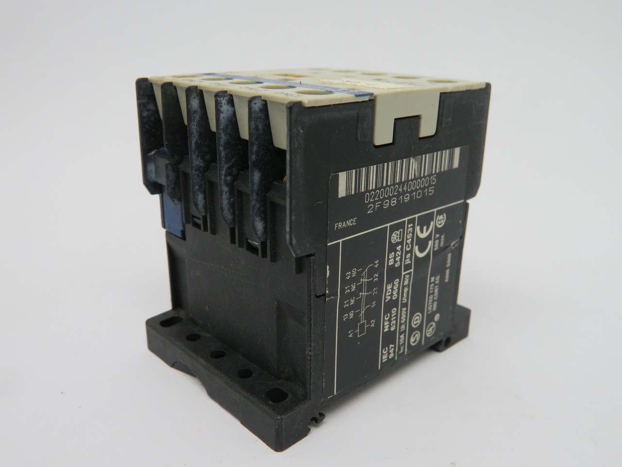 Telemecanique CA3-KN22-BD Control Relay 24V DC USED