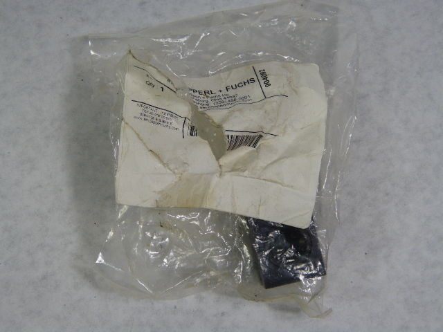 Pepperl+Fuchs BCM-18 Block Cushion Mount 904092 for 18mm Proximity Switch NEW