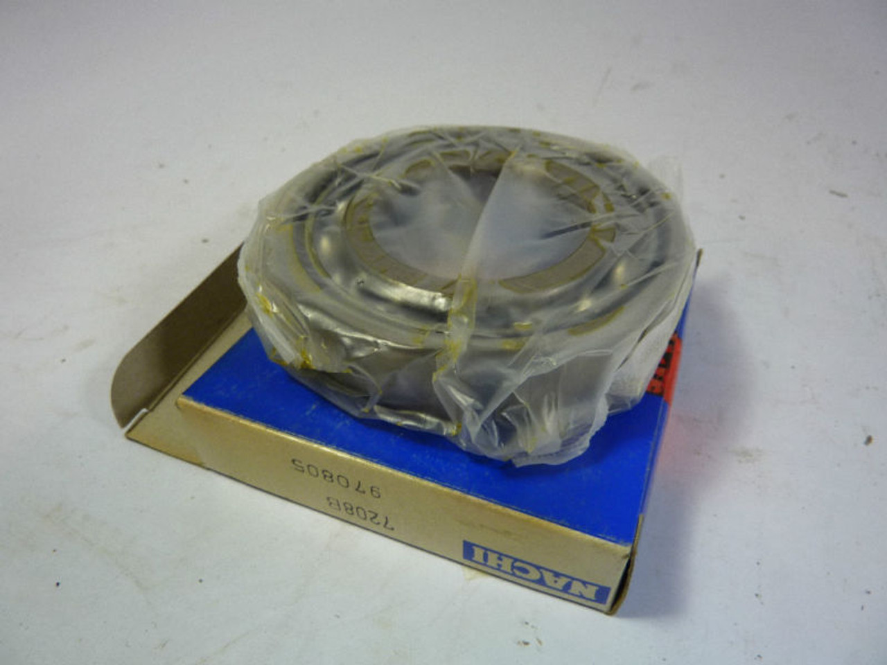 Nachi 7208B Angular Contact Bearing ! NEW !
