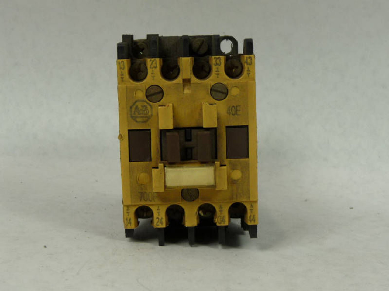 Allen-Bradley AC Contactor 700-F400A1 B 110/120V AC11 USED