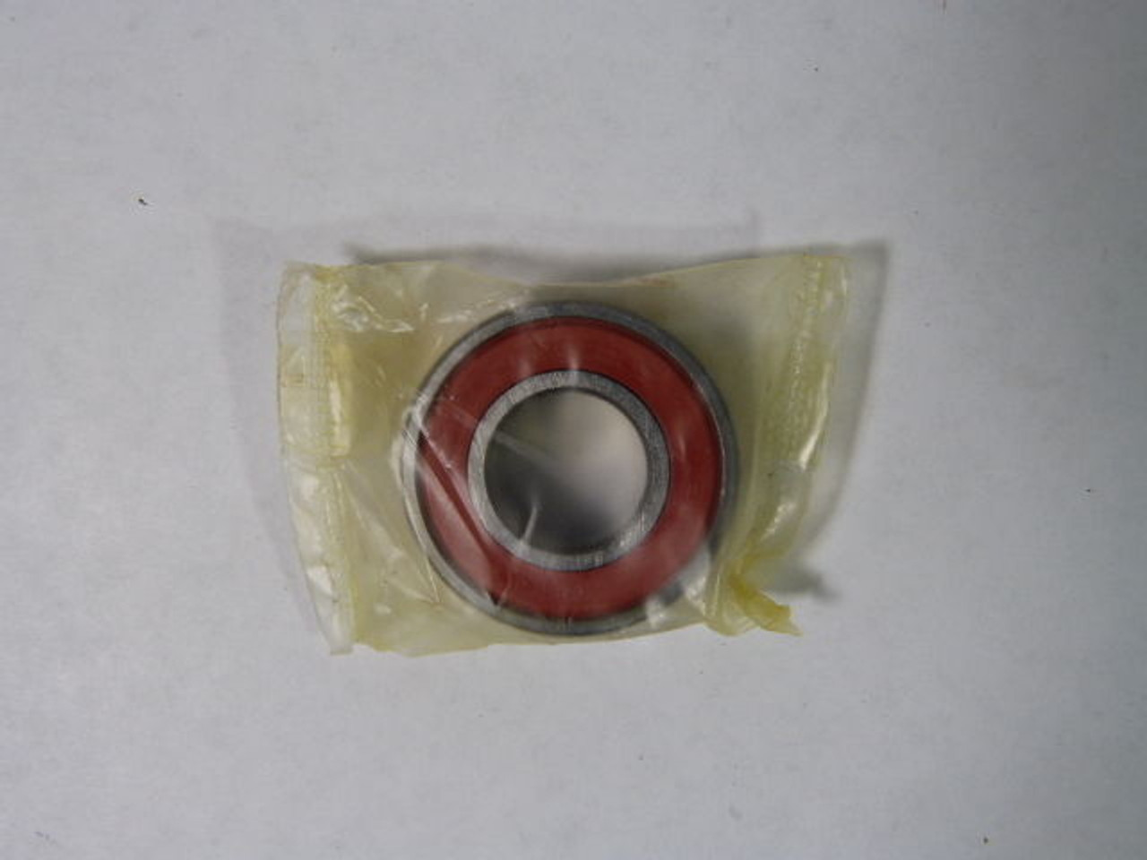 NSK 6202-10DDU2 Ball Bearing ! NEW !