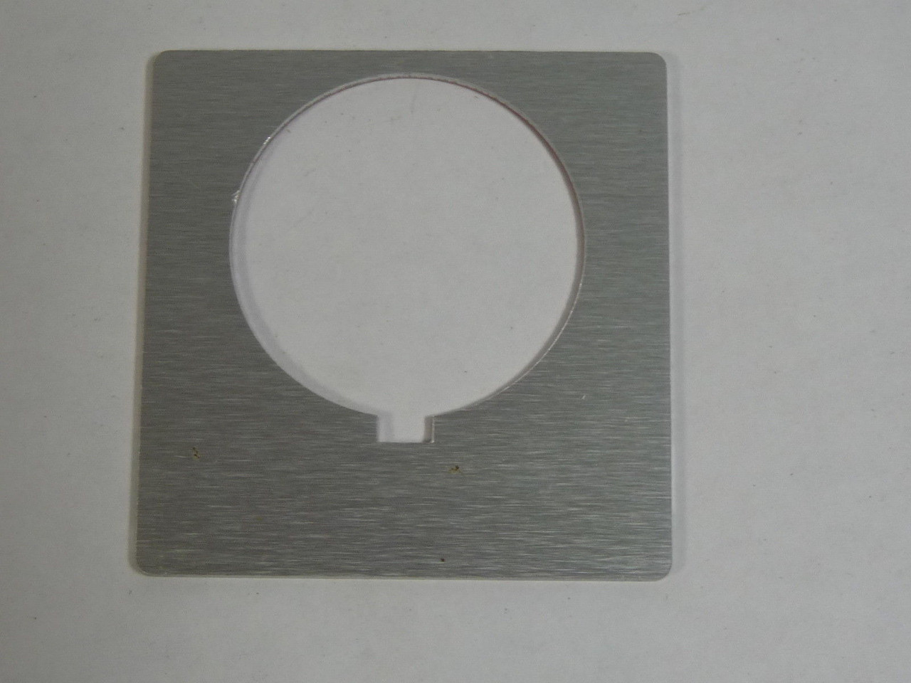 Allen-Bradley 800T-X504 Legend Plate Standard Aluminum EMERG. STOP USED