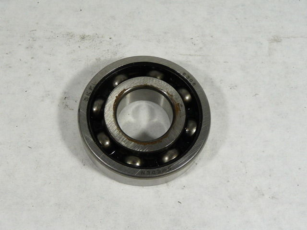 SKF 6306 Ball Bearing 30x72x19mm ! NEW !