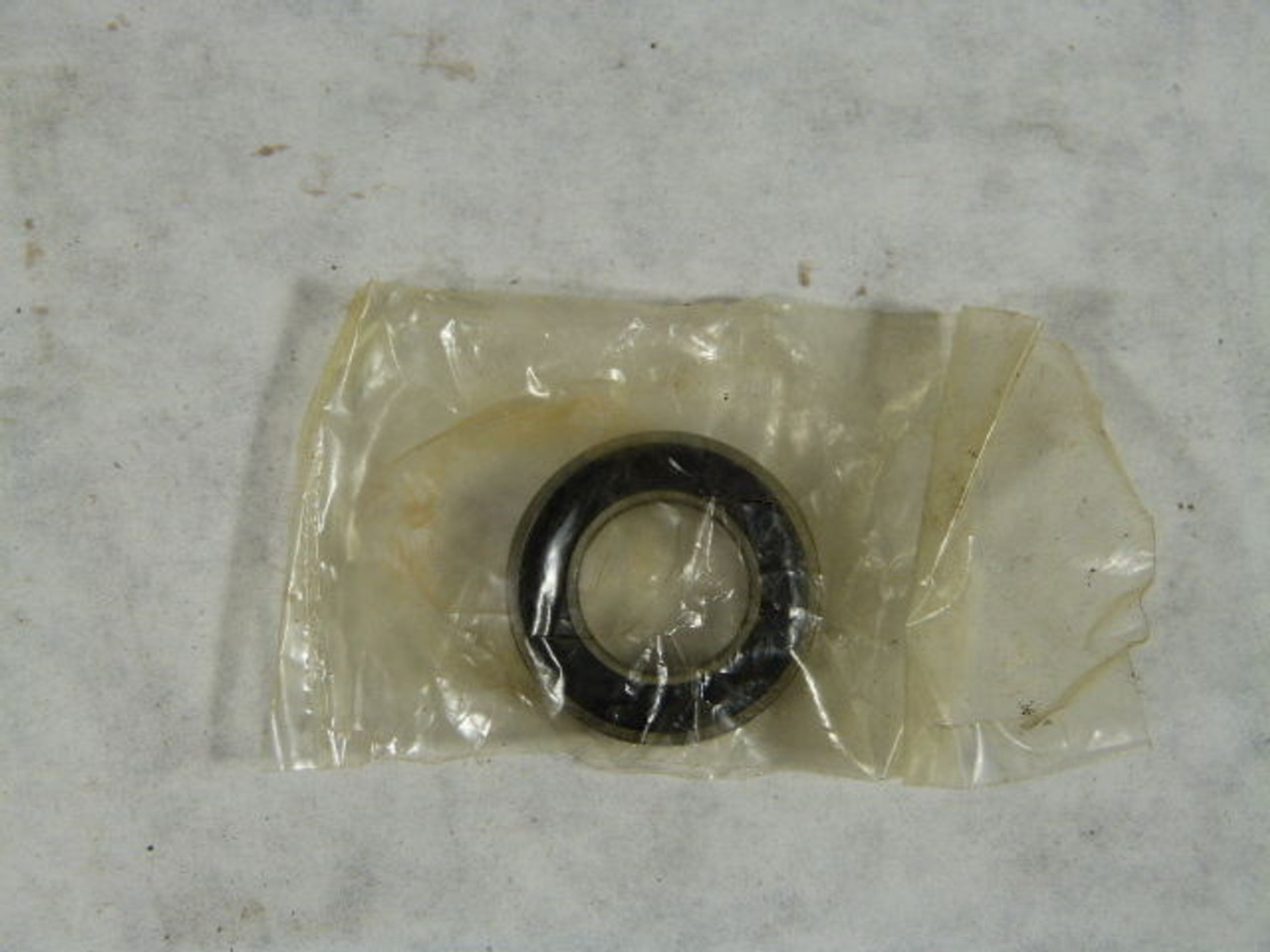 NSK 6902-VV Single Row Ball Bearing 15x28x7mm ! NEW !