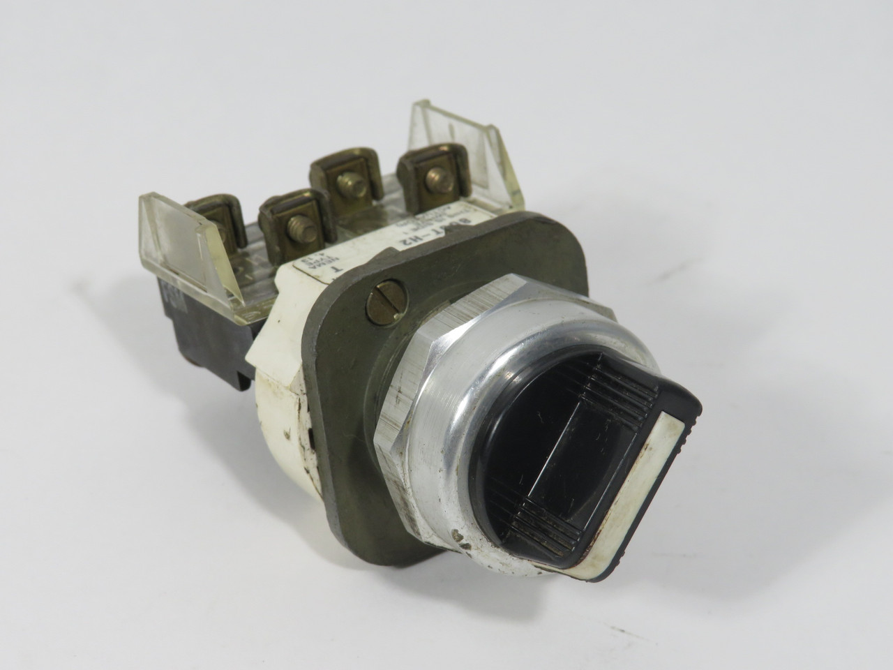Allen-Bradley 800T-H2A Series T 2-Position Selector Switch 1NO 1NC USED