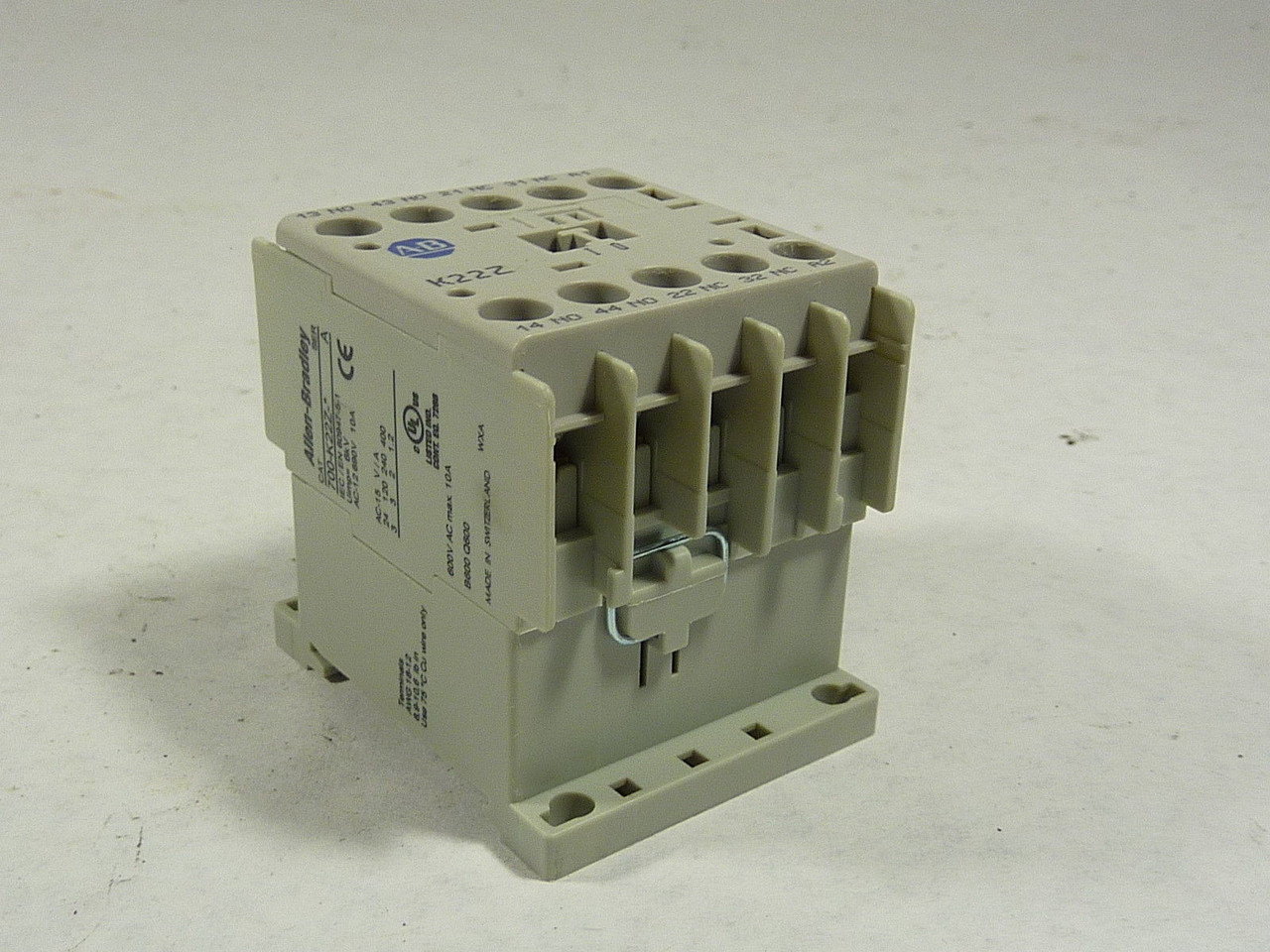 Allen-Bradley 700-K22Z-KA Mini Control Relay 50/60HZ 240V ! NEW !