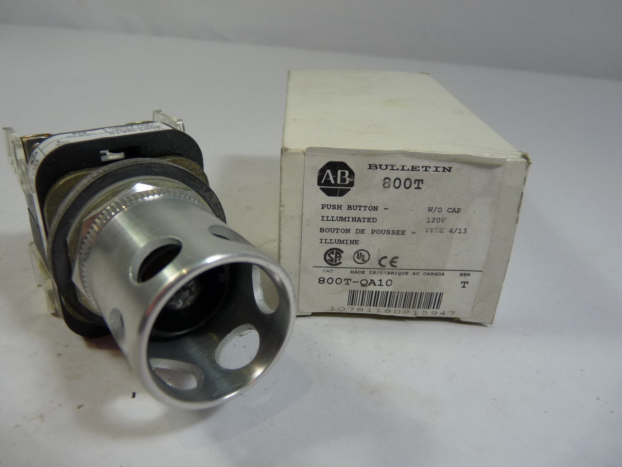 Allen-Bradley 800T-QA10 30.5MM Type 4/13 Pushbutton Illuminating ! NEW !