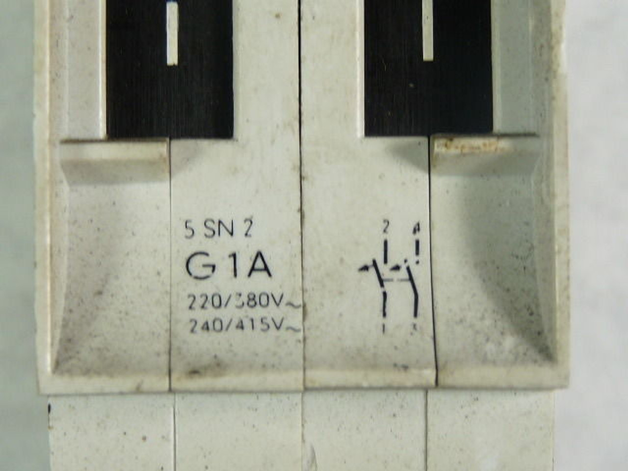 Siemens 5SN2-G1A Circuit Breaker 1A 2-Pole 220-415V USED