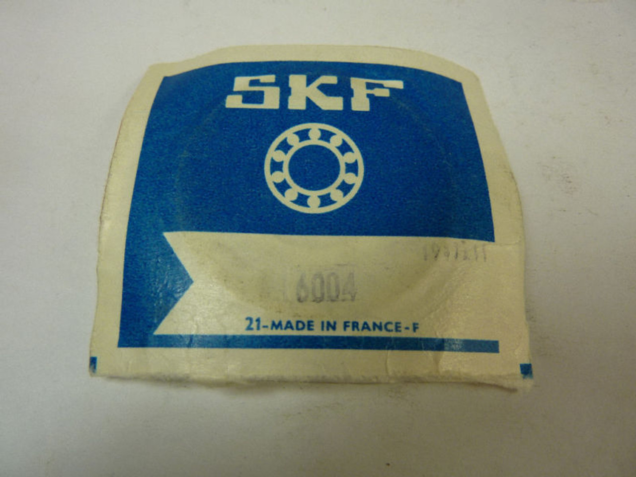 SKF 6004 Deep Groove Roller Bearing ! NEW !