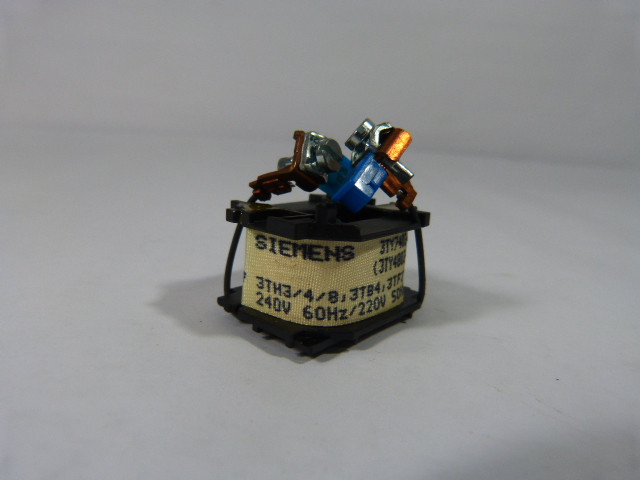 Siemens 3TY7403-0AP6 Coil for Contactor 240/220V 50/60Hz USED