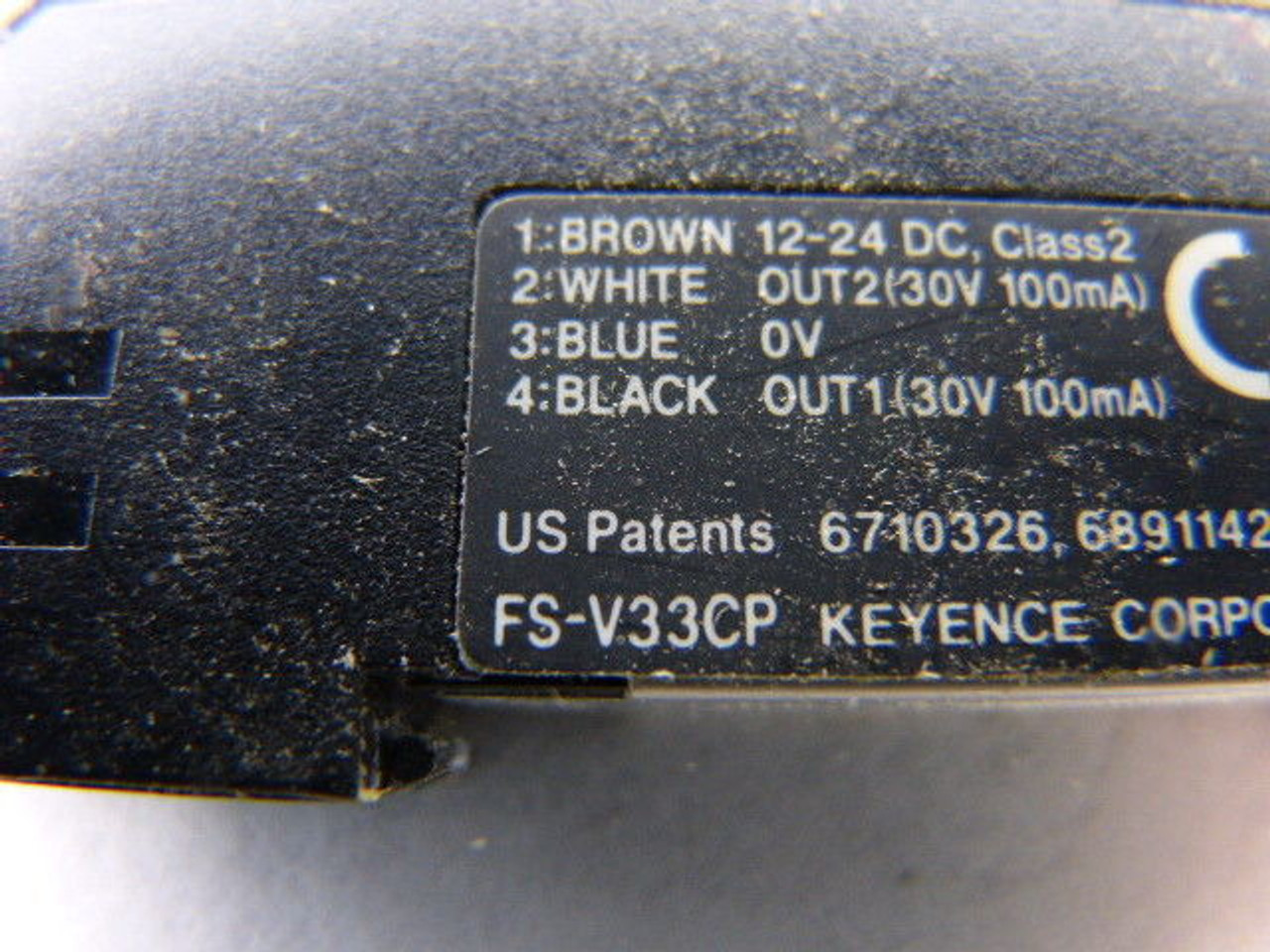 Keyence Corp FS-V33CP Mega Power Fibre Optic Amplifier 12-24VDC USED