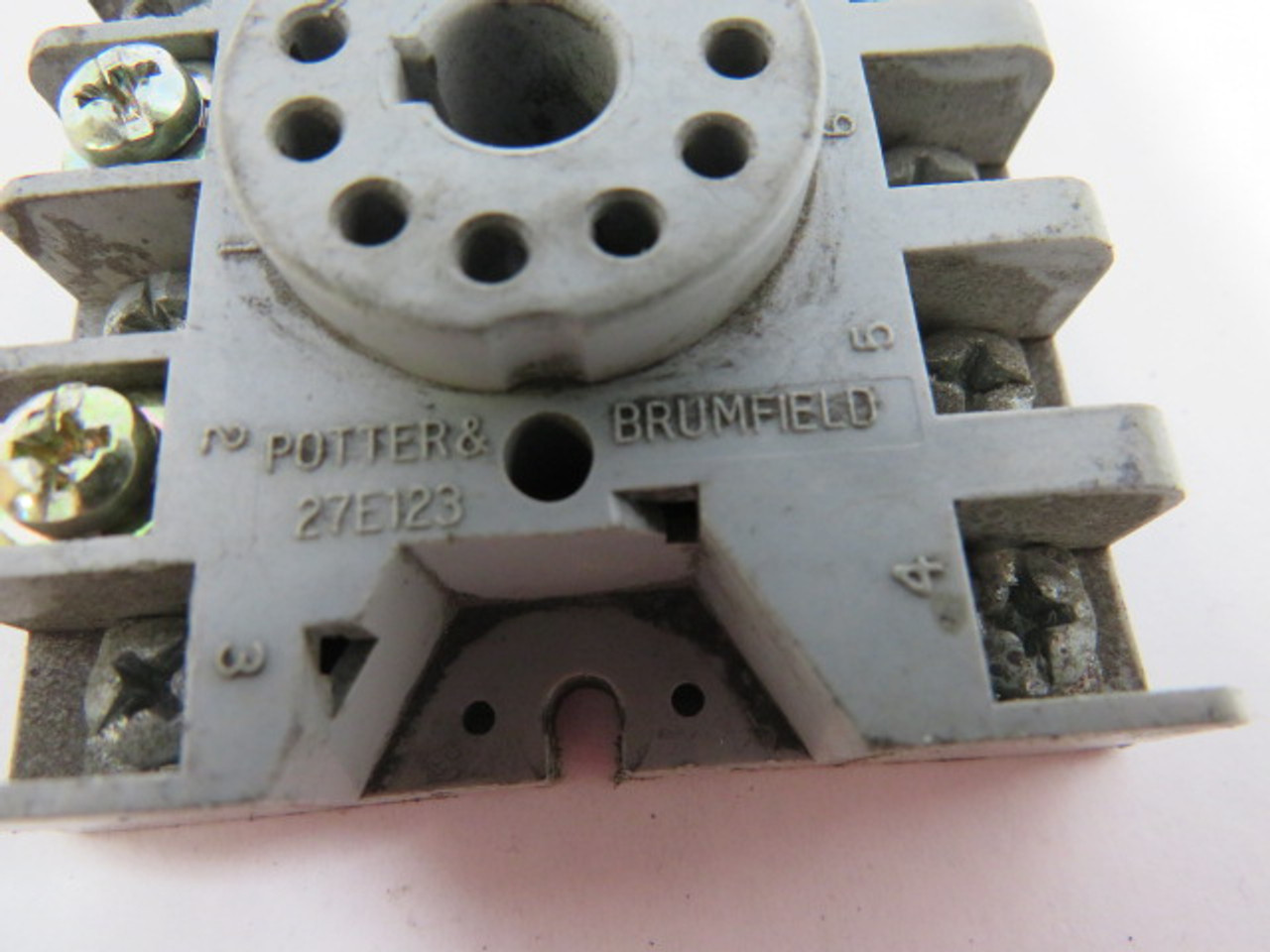 POTTER & BRUMFIELD 27E123 Relay Socket 10A 300V 11-Pin USED