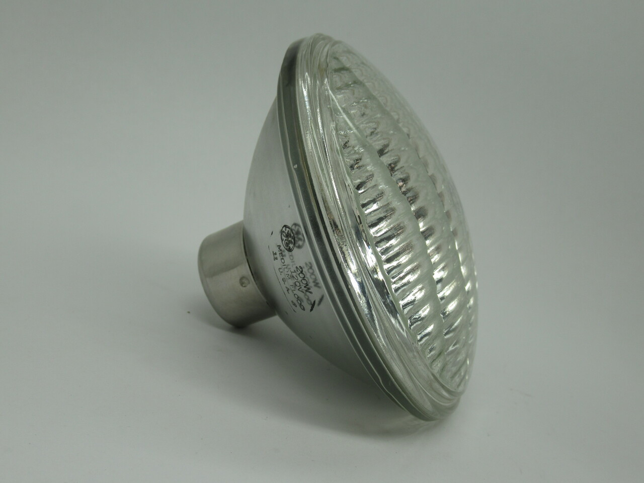 General Electric PAR46 Flood Lamp Medium 200W 120V USED
