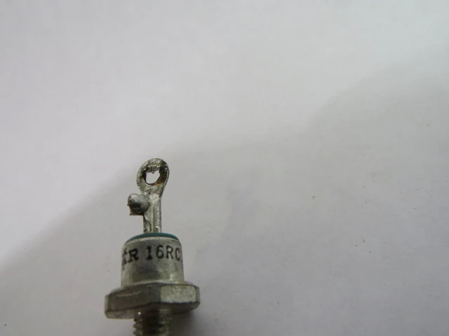 International Rectifier 16RC100A Semi-Conductor Device/Thyristor 3.7VDC USED