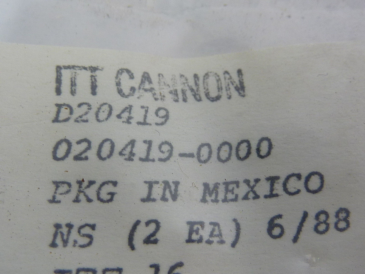 ITT Cannon 020419-0000 Screw Lock & Pin, Male ! NEW !