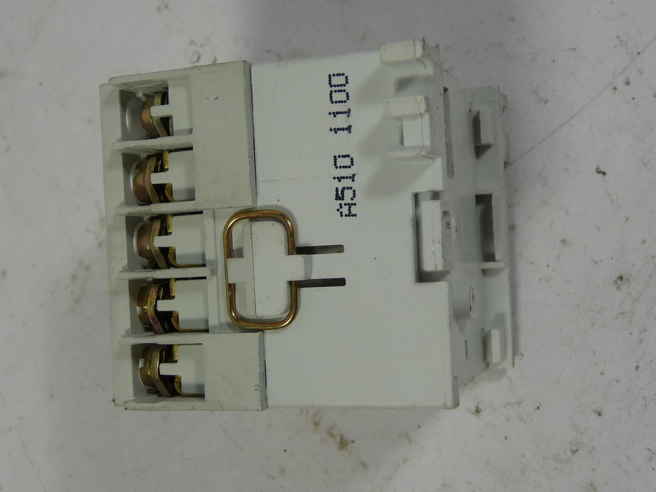 Allen-Bradley 100-M05NZ363 Contactor 24 VDC 5AMP MAX USED