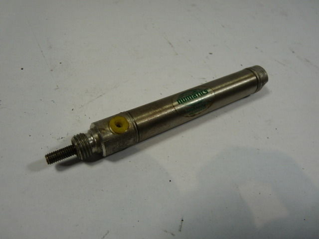 Numatics 0563D01-02A-03 Pneumatic Cylinder 9/16" USED