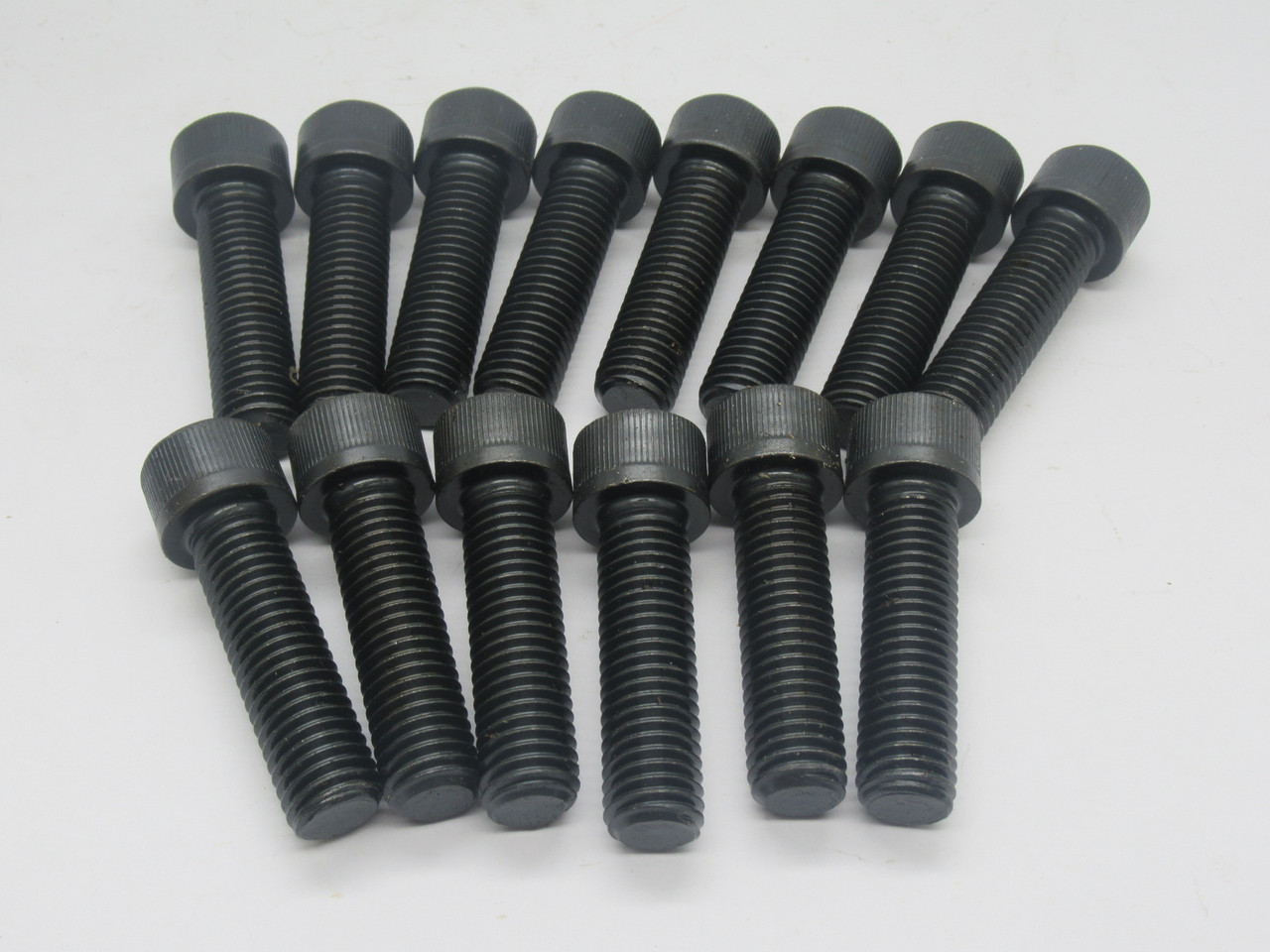Unbrako 1111069 Socket Head Cap Screw 5/8-11x2-1/4 LOT OF 14 ! NOP !