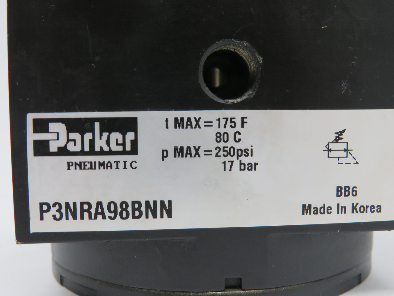 Parker P3NRA98BNN Hi-Flow Pressure Regulator 1" NPT 125 psi *COS SCRATCH* NOP
