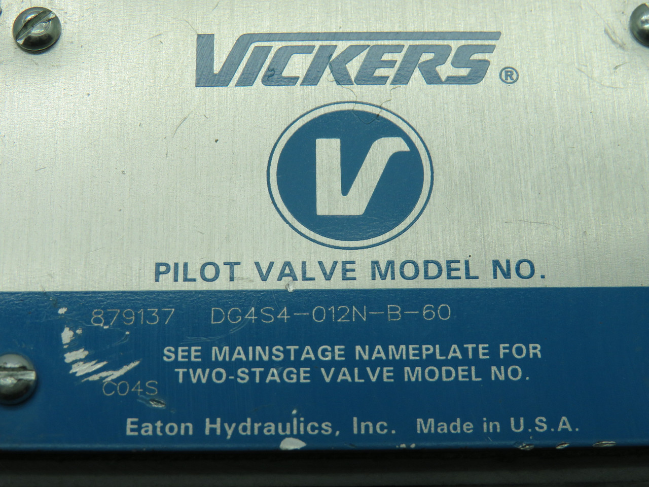 Vickers DG4S4-012N-B-60 879137 Directional Valve *NO COILS* USED
