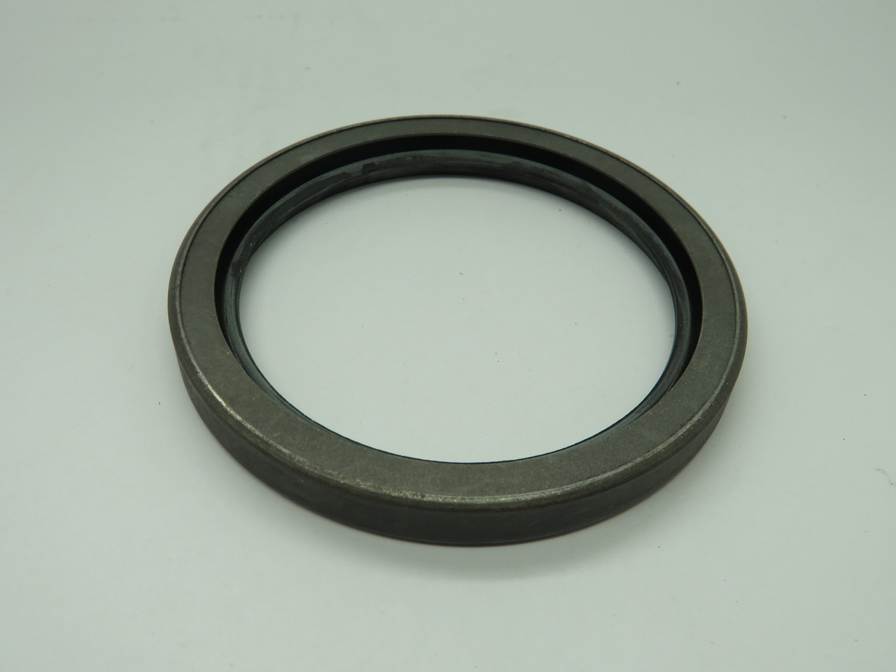 Chicago Rawhide 38669 Oil Seal 3.875" ID x 4.876" OD x 0.5" W *SHELF WEAR* NOP