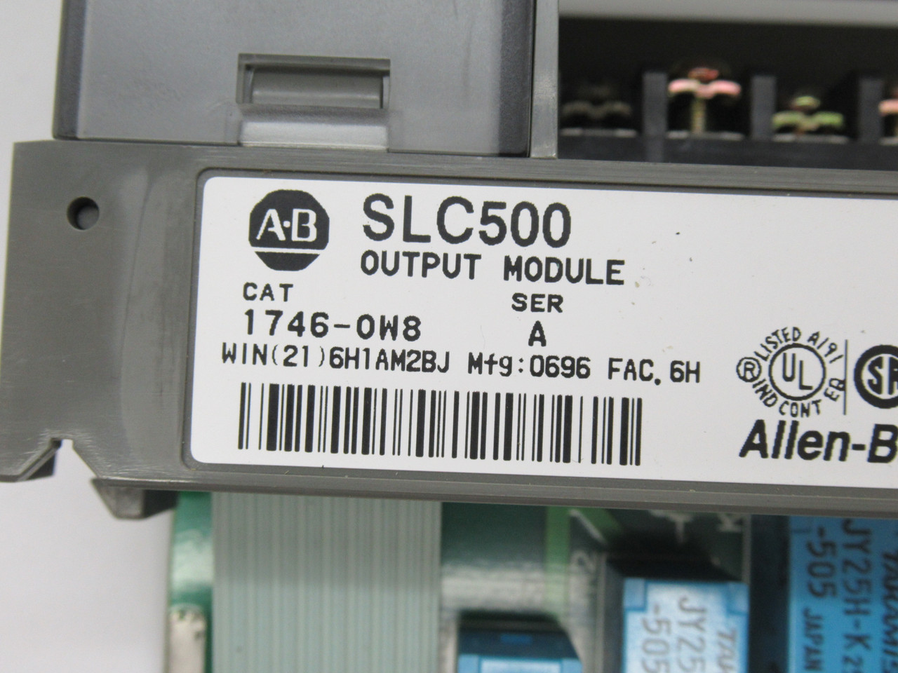 Allen-Bradley 1746-OW8 Ser. A SLC500 Output Module 5-265VAC 459020-0320 USED