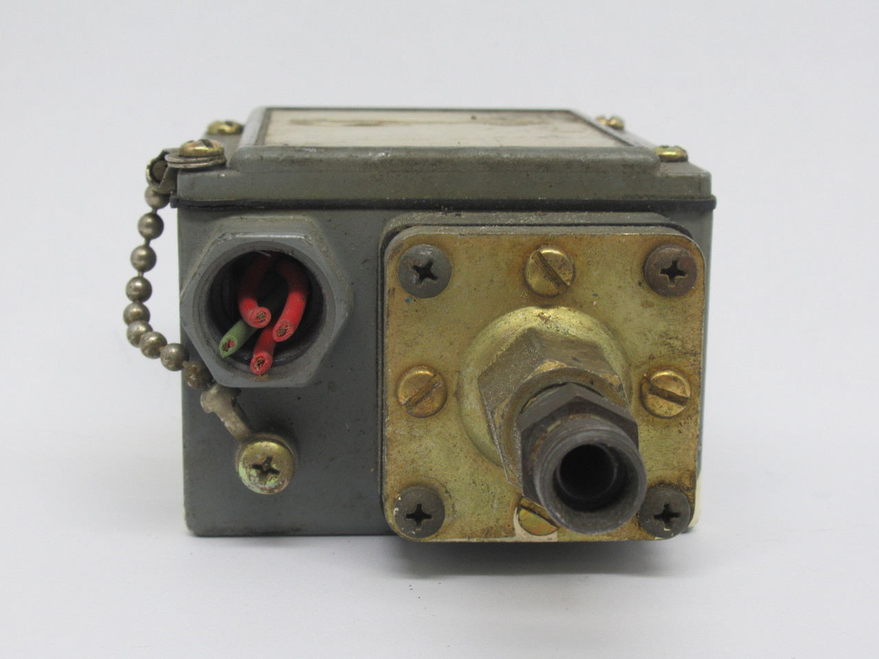 Square D 9012-GAW-5 Ser.C Pressure Switch 3-150PSI 1/4" NPTF *FADED LABEL* USED