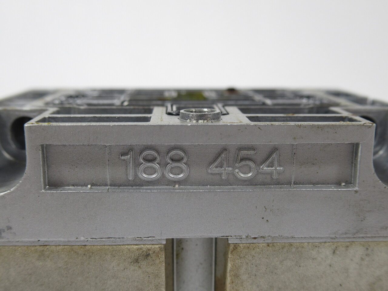 Festo CPV10-VI Manifold Assembly End Plates 161377 & 188454 USED