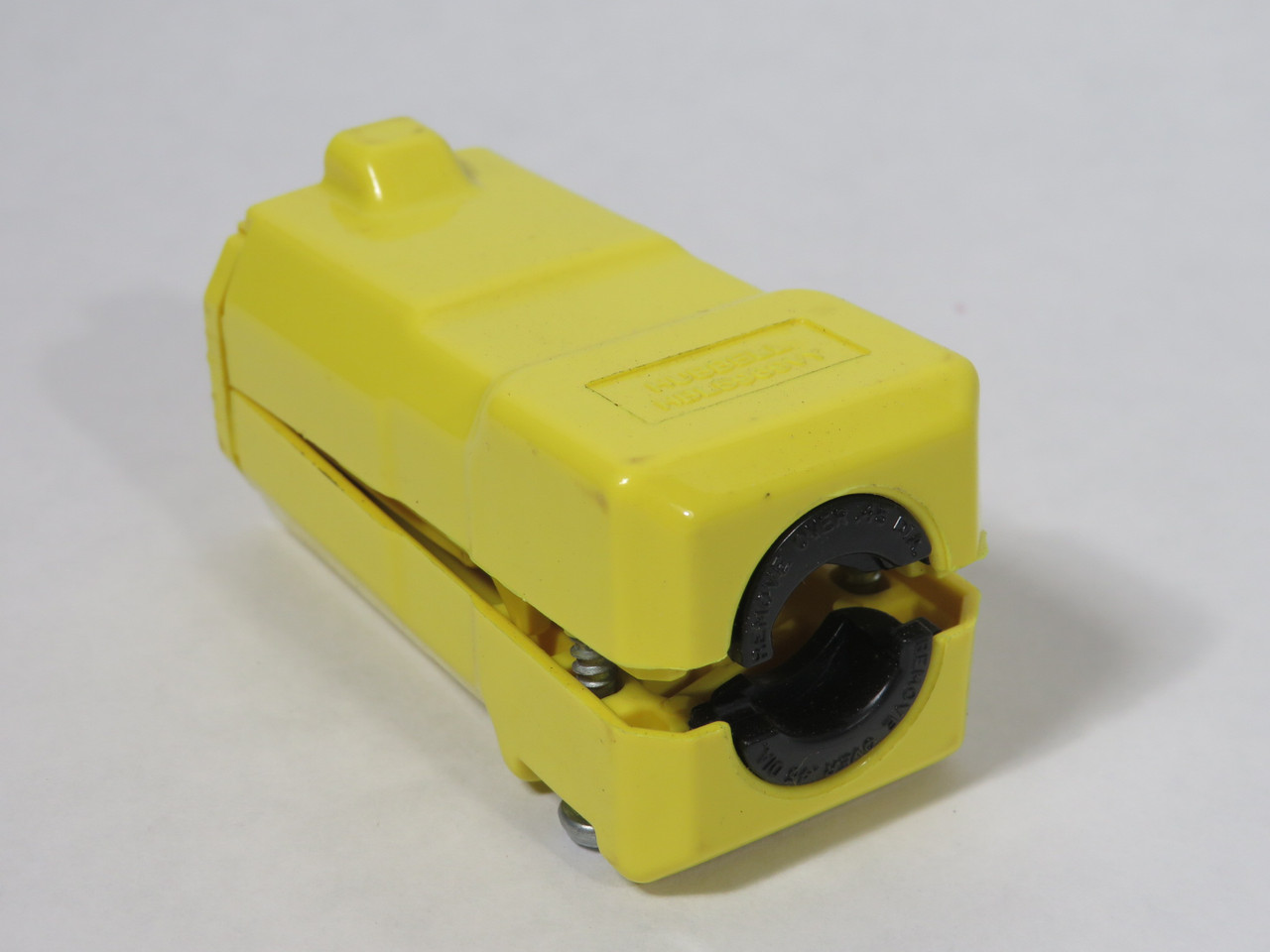 Hubbell HBL5969VY Straight Blade Connector Body 15A 125V 3W 2P NEMA 5-15R NEW